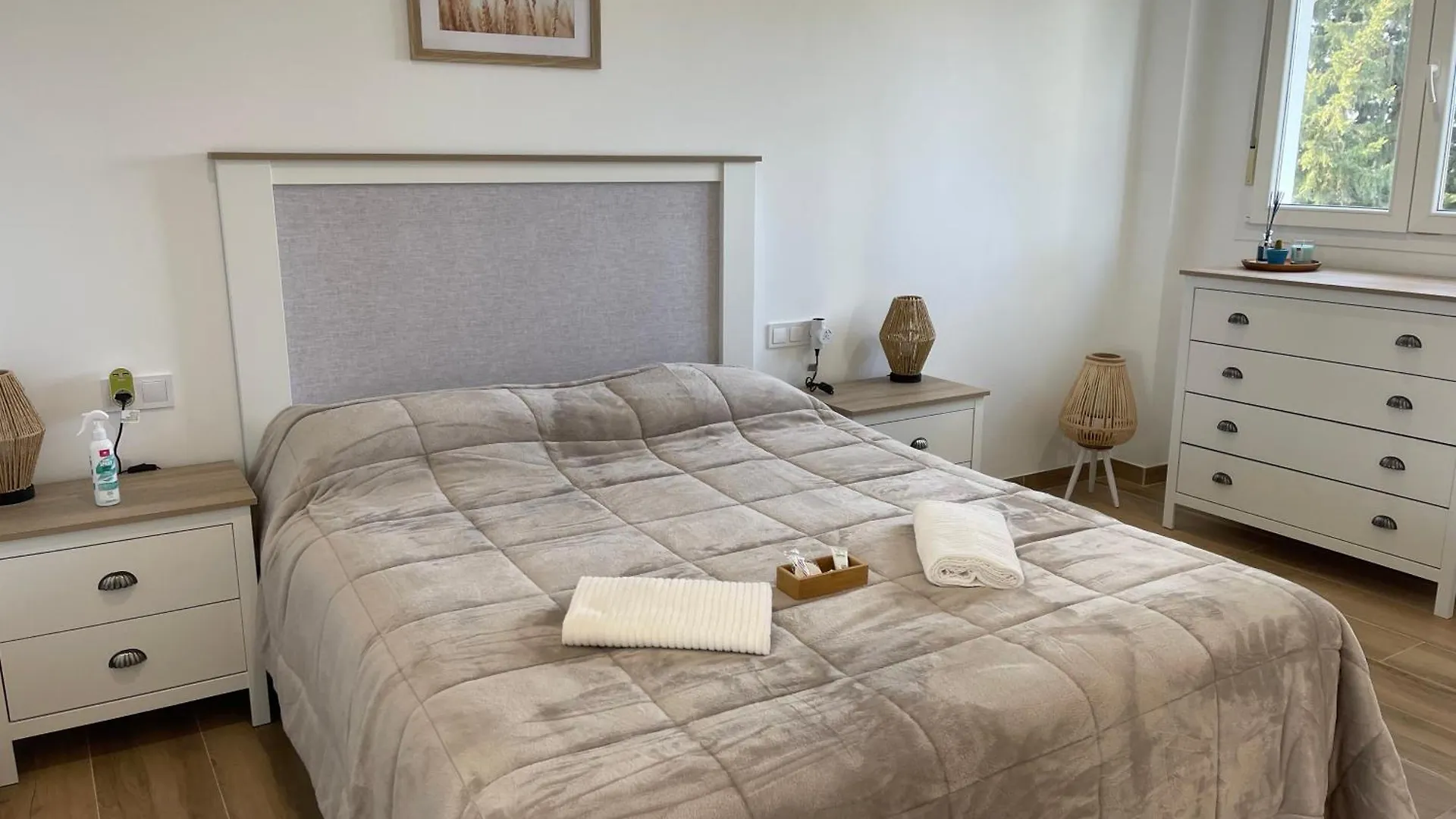 This Spectacular 3-Bedroom Apart Manilva Apartment